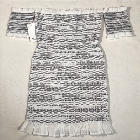 Tobi Nia off the shoulder dress - Picture 4 of 7